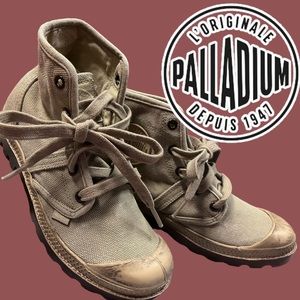NWOT (no box) Palladium PAMPA HI Sahara. 🏜️🥾 Size 5.5 Women’s